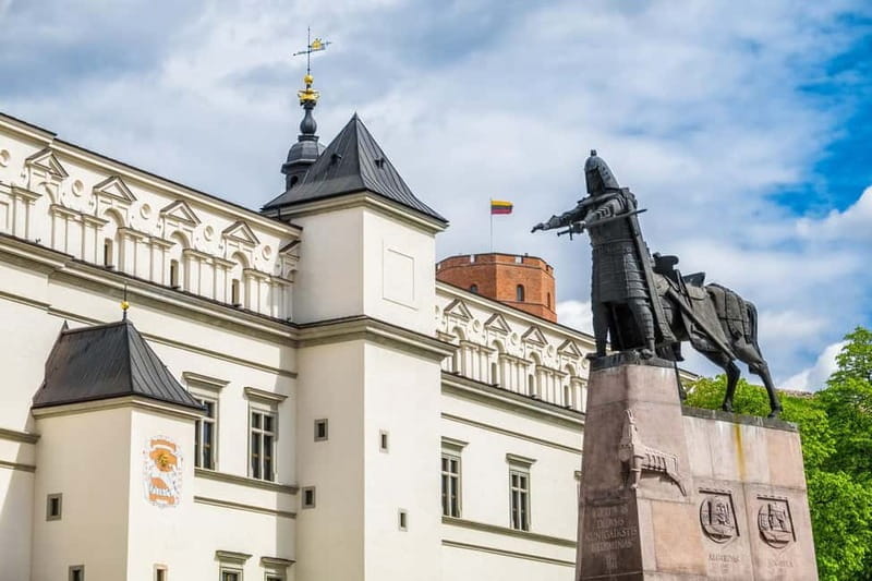 Vilnius: Express Walk with a Local in 60 minutes - Exploring Vilnius in Just 60 Minutes: A Practical Guide