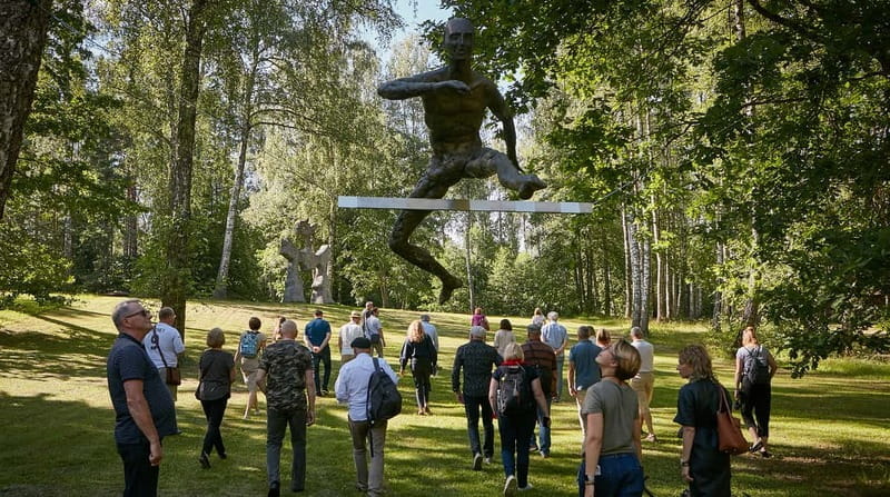 Vilnius: Private Europos Parkas Tour with Entrance Ticket - Entering a World of Outdoor Art and Lithuanian Nature
