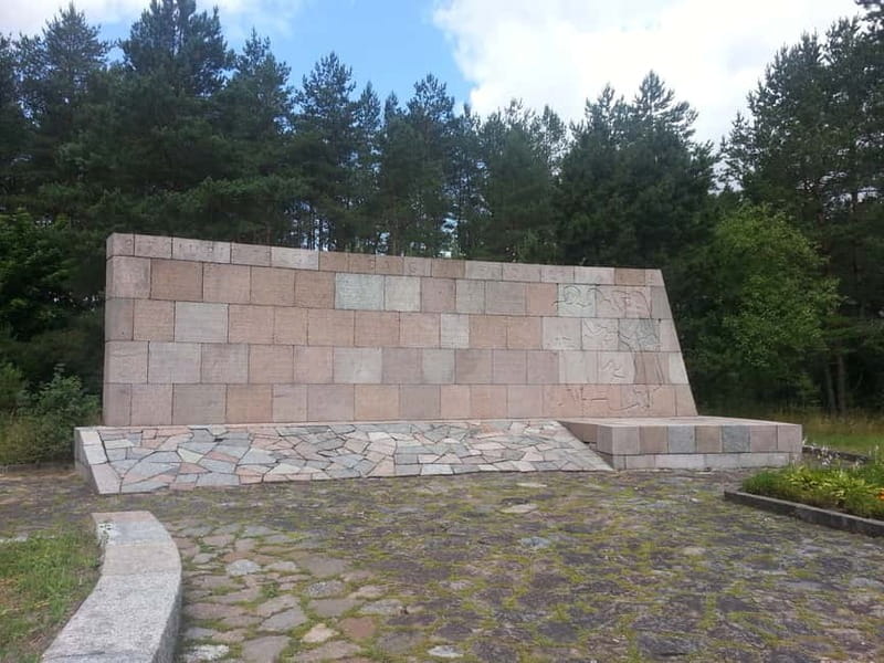 Vilnius: Private Paneriai Park, Trakai Castle, Kernav Tour - Key points / Takeaways