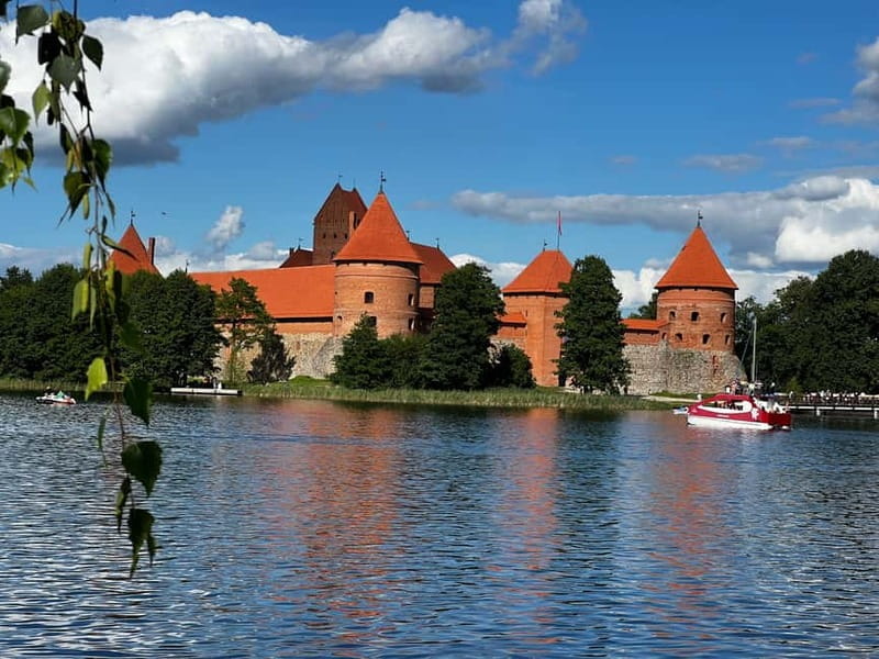 Vilnius: Trakai, Uzutrakis Manor, Hill of Angels, Boat Ride - FAQ