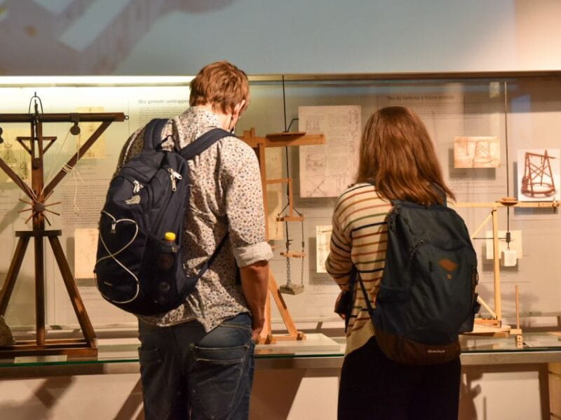 Vinci: Entrance ticket to the Leonardiano Museum in Vinci - Who Guides the Experience?