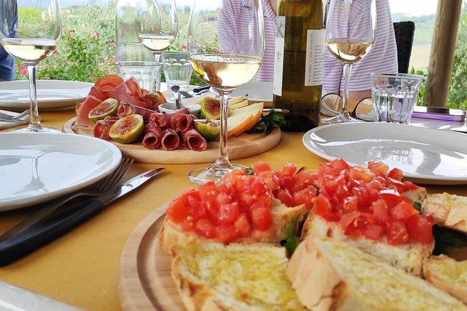 Vineyard Visit With Local Appetisers and Wine Tasting - Key Points