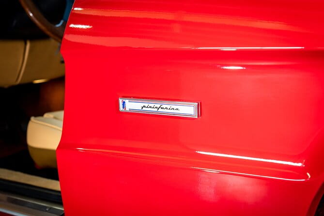 Vintage car rental on the lake for a day - The Sum Up