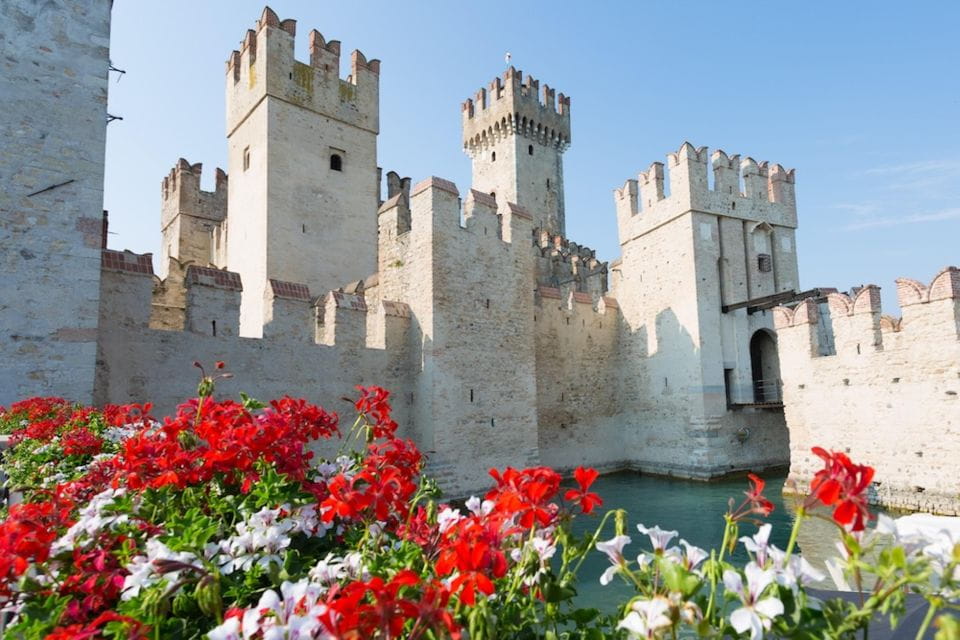 VIP Experience Verona, Desenzano & Sirmione With Boat Cruise - Visit Medieval Sirmione