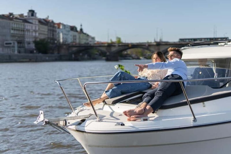 VIP Prague YachtBoat SPEED Experience: All-You-Can-Drink - The Sum Up