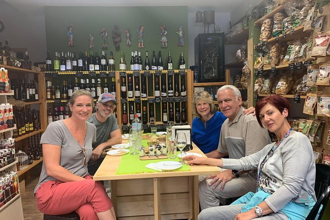 Visit Knossos & Heraklion city (Walking and Tasting Tour) - Who Will Enjoy This Tour Most?