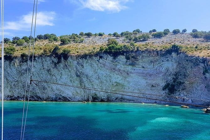 Visit Kroreza Beach by Boat - Practical Tips for Your Trip