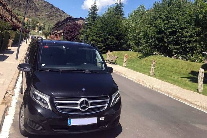 Visit Montserrat 5 hours (1 to 7 passengers) - The Natural Park and Views