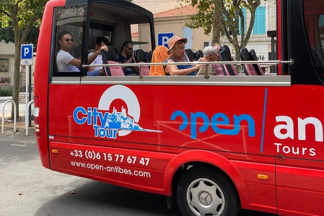 Visit of Antibes Juan-Les-Pins by convertible bus - Key Points