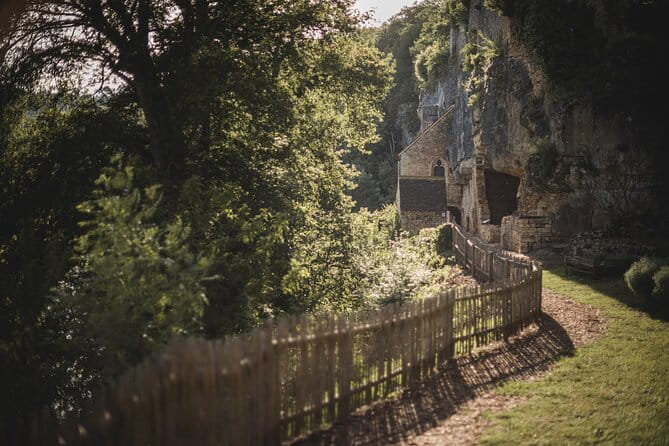 Visit of the Troglodytic Village of Madeleine - Key Points