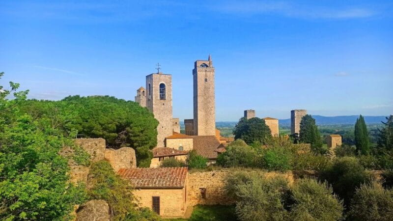 Visit Siena and San Gimignano with lunch at a family farm - FAQ