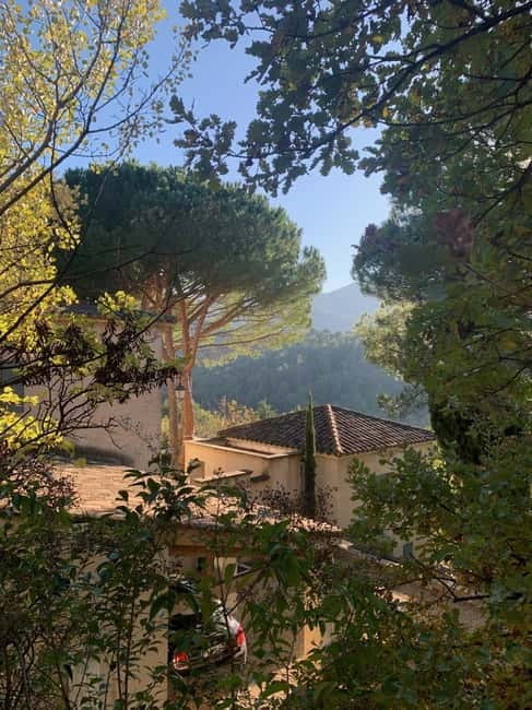 Visit the most beautiful villages of the Luberon in Provence by minibus! - Exploring Provence’s Most Beautiful Villages: A Day in the Luberon