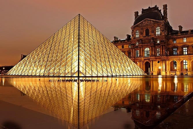 Visit to the Louvre Paris museum - Highlighting the Masterpieces: What Youll See