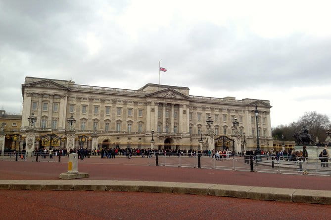 Visite privée Westminster & Buckingham, le cur du royaume - Exploring the Royal and Political Heart of London: A Private Tour of Westminster & Buckingham Palace