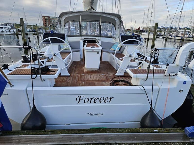 Vlissingen: Westerschelde Sailing Trip with Skipper - 3 hrs - The Sum Up