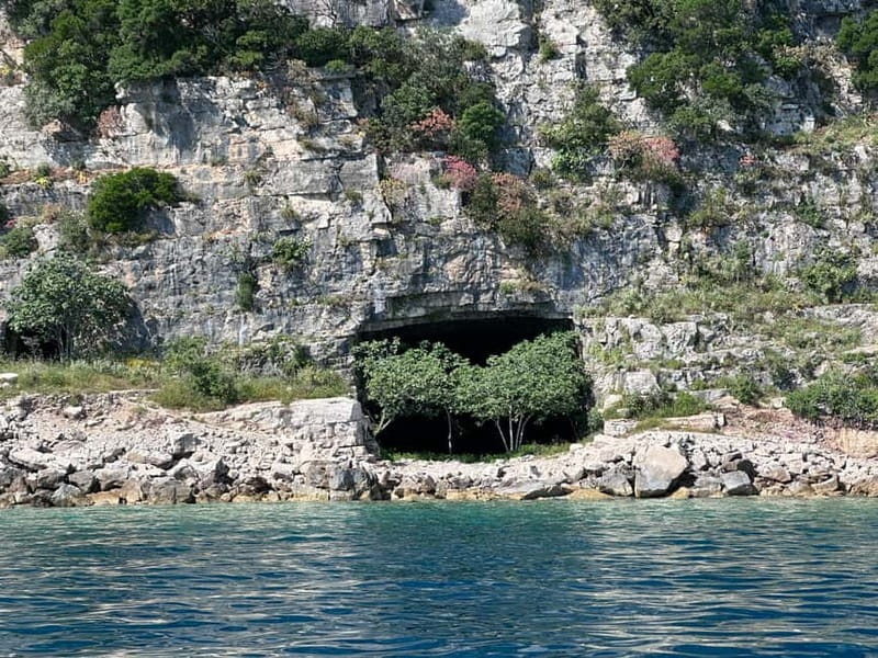 Vlore: Private Speedboat Tour to Haxhi Ali Cave - The Three Little Beaches and Gjiri i Shen Kolit: Hidden Treasures