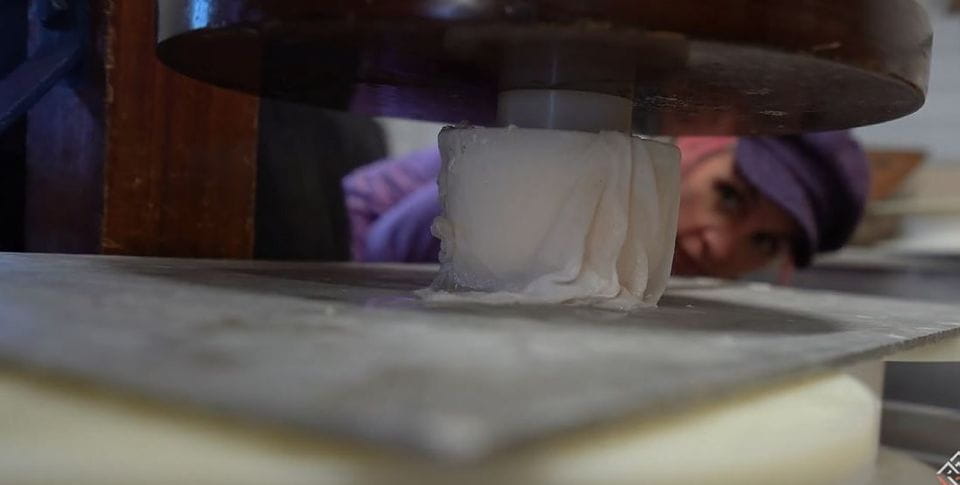 Volendam: 2.5-Hour Cheesemaking Workshop & Clog Making Tour - Location and Directions