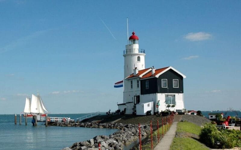 Volendam: E-Bike Rental including Highlights-Routes - Starting Out in Volendam: A Perfect Dutch Introduction