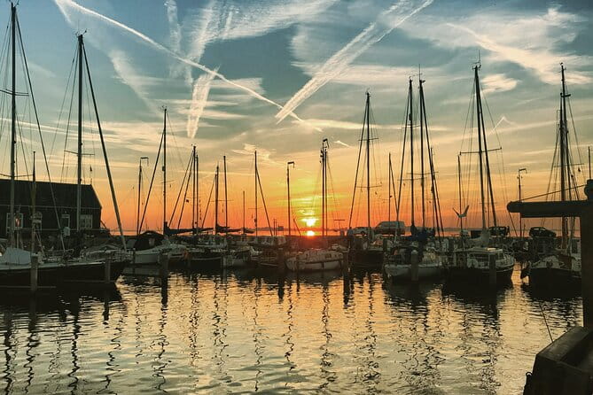 Volendam: E-bike rental with suggested countryside- and fisherman village route - FAQ