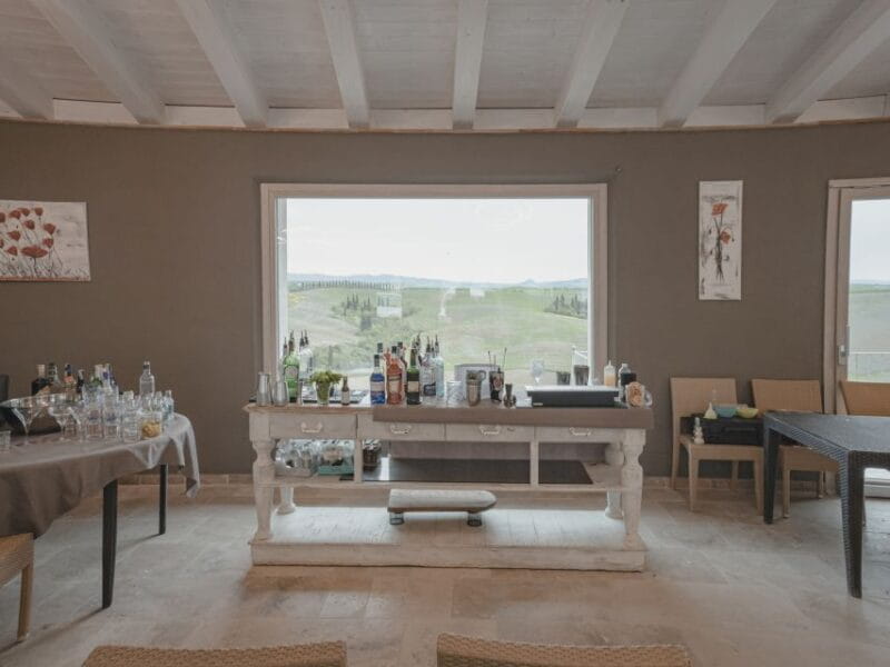 Volterra: Cocktail Mixing Experience with finger food - Key Points / Takeaways