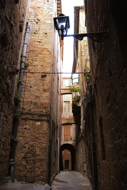 Volterra - Old Town Private Walking Tour - The Iconic Etruscan Gate and Its Mysteries