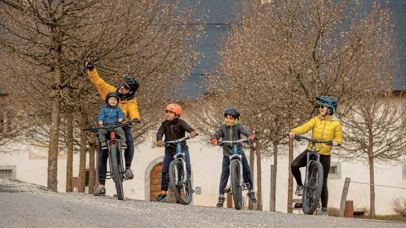 VTTAE rental in Chambéry - Savoie Grand Revard shuttle service - Discovering Chambéry’s Electric Bike Adventure in Savoie Grand Revard