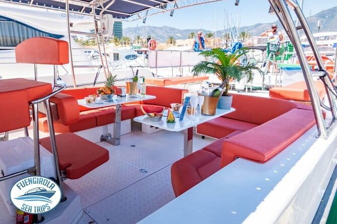 Walk and dolphin watching in Fuengirola + 1 drink - Price and Value