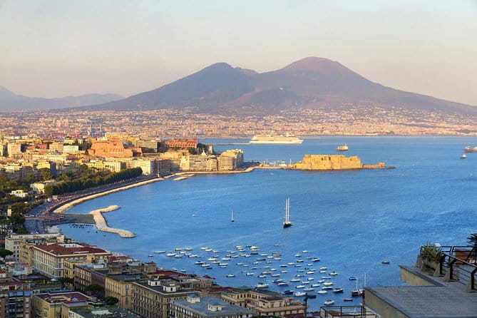 Walk through Naples Historic District - Passeggiata a Napoli - Discovering Naples’ Historic Core: What to Expect from the Tour
