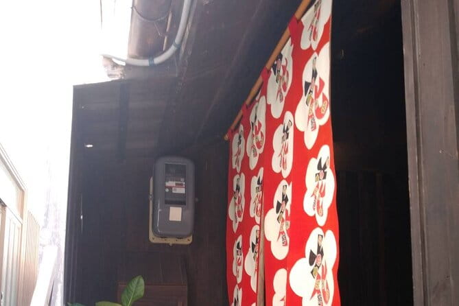 Walking Around the Town With Kimono You Can Choose Your Favorite Kimono From [Okinawa Traditional Costume Kimono / Kimono / Yukata] Hair Set & Point Makeup & Dressing & Rental Fee All - Taking in Ryukyu Culture