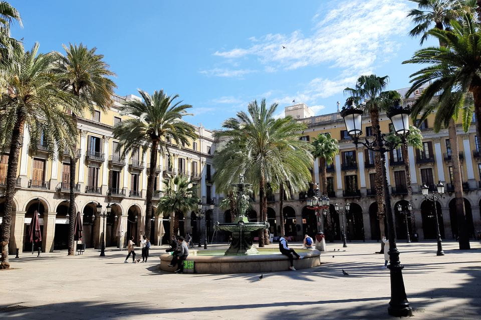 Walking Tour Gothic Quarter and Ramblas+Boat Trip - Guided Tour of Las Ramblas