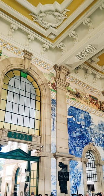 Walking Tour in Porto with Unique Polaroid Photos as a Gift - Frequently Asked Questions (FAQ)