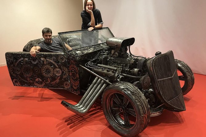 Walking Tour in the Gallery of Steel Figures - Booking and Cancellation