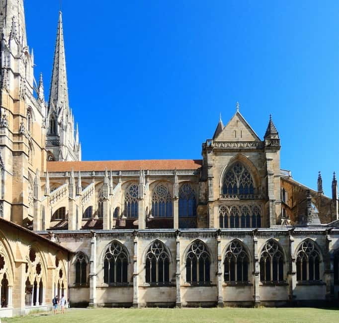 Walking tour of Bayonne history and curiosities - Who Is This Tour Best For?