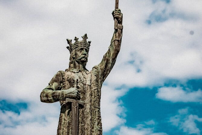 Walking Tour of Chisinau with Local Guide - Walking Through Chisinau: An Authentic Introductory Experience