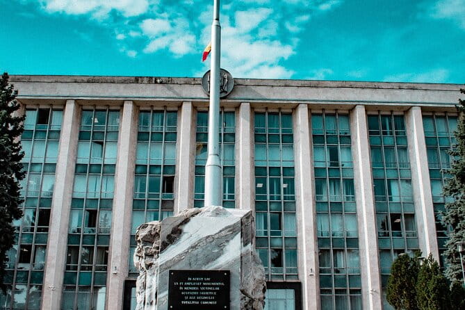 Walking Tour of Chisinau with Local Guide - Discovering Moldova’s Cultural Heart: The Museum of the City of Chisinau