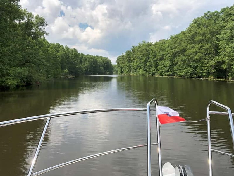 Waren (Müritz): Fun Cruise motor yacht with skipper - 8 hours - Frequently Asked Questions (FAQs)