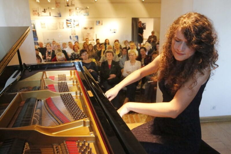 Warsaw: Chopin Concert in the Old Town - Experiencing the Chopin Concert in Warsaw’s Old Town