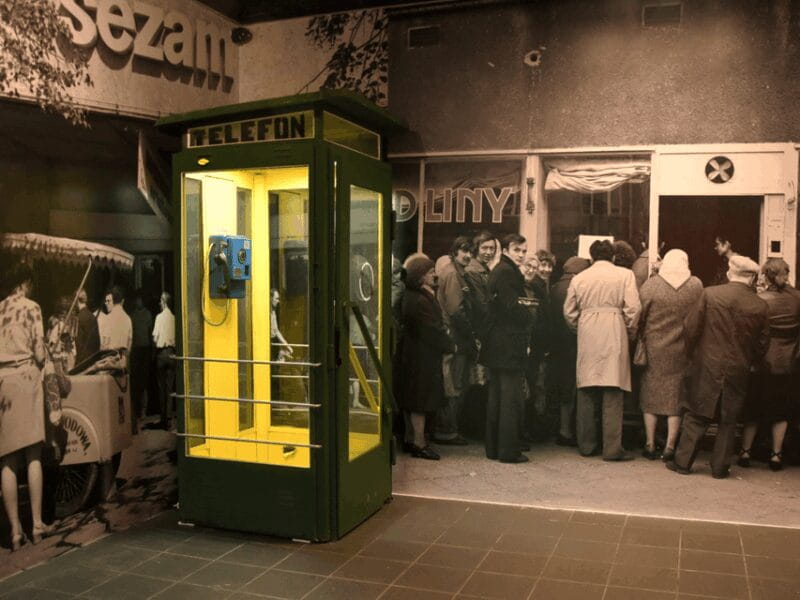 Warsaw: Communism Tour in an Original Socialist Van - Entering the Communist Era: A Closer Look