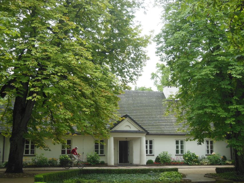 Warsaw: Day Trip to Mazovia Province and Chopins Birthplace - Exploring Chopins Birthplace