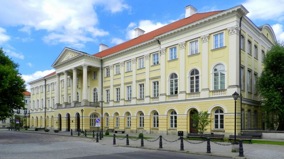 Warsaw: Private Chopin Tour With Tickets to Chopin Museum - Private Guides Expertise