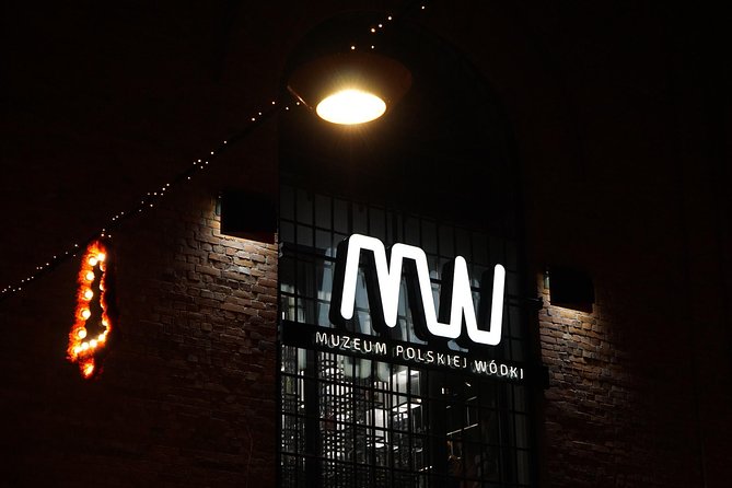 Warsaw Vodka Night Private Tour by Retro Fiat - Tour Itinerary and Experiences