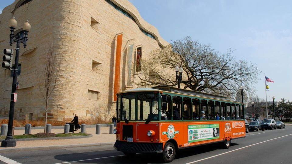 Washington, DC: Old Town Hop-On Hop-Off Trolley City Tour - Historical Commentary by Guides
