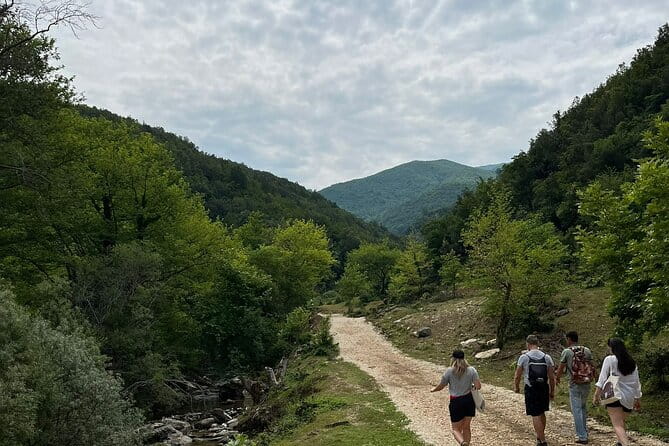 Waterfalls and wine flows - Bogova waterfall and Alpeta Winery Winetasting tour - FAQ