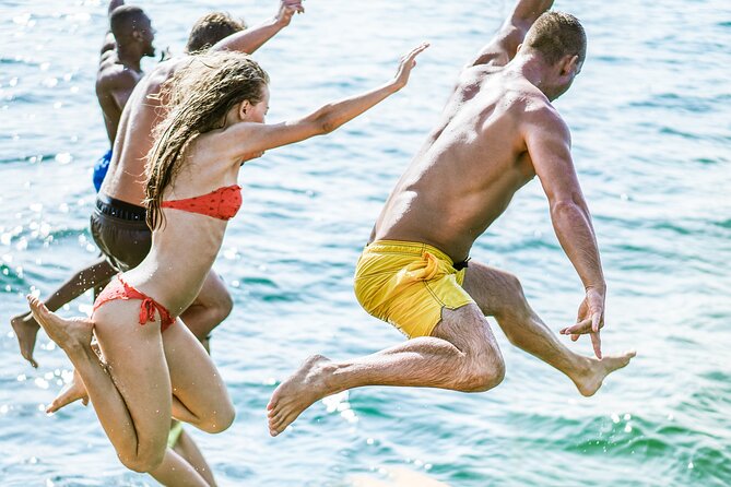 Wave Dancer Half Day BBQ Cruise - All Inclusive - Boat Specifications