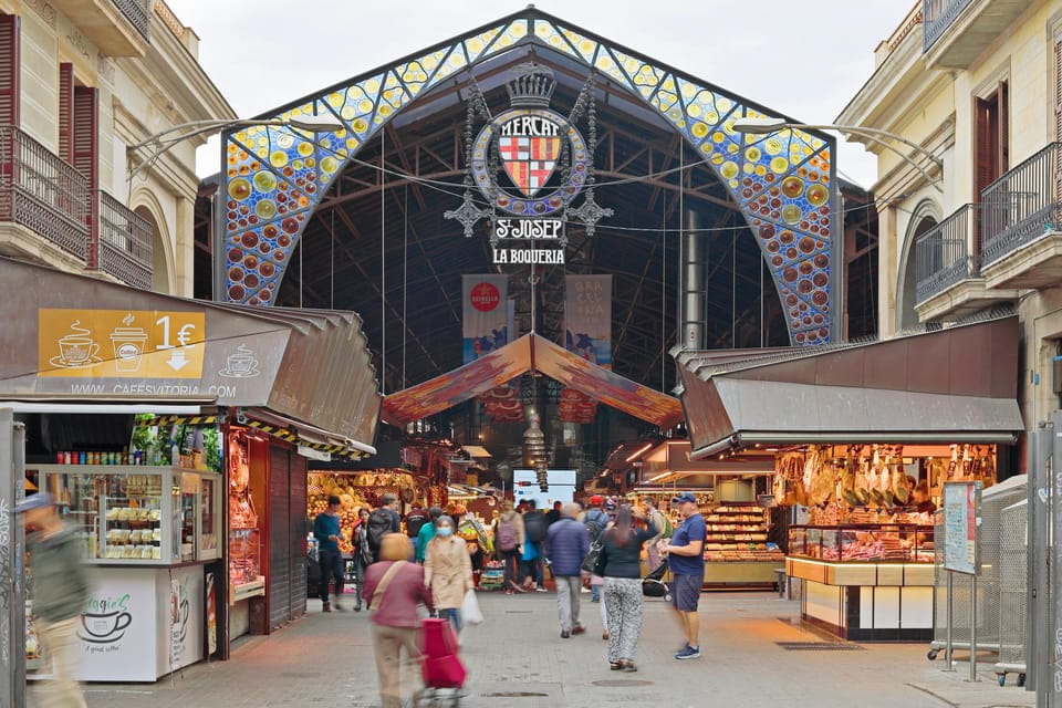 Welcome to Barcelona! Your Essential Orientation Tour. - Key Points