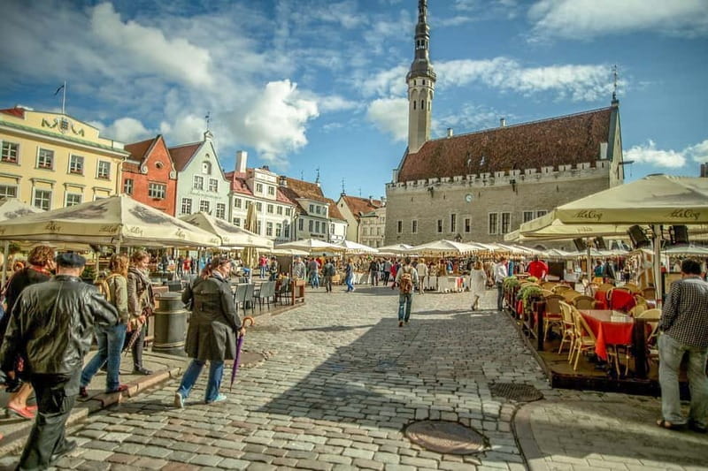 Welcome to Tallinn: Private Walking Tour with a Local - On Foot: The Best Way to Explore Tallinn