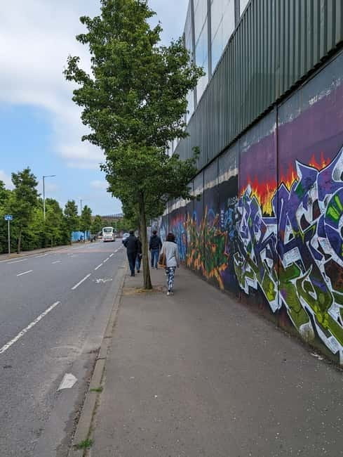 West Belfast German-speaking Political Walking Tour - Exploring Belfast’s Political Landscape: A Guide to the Experience