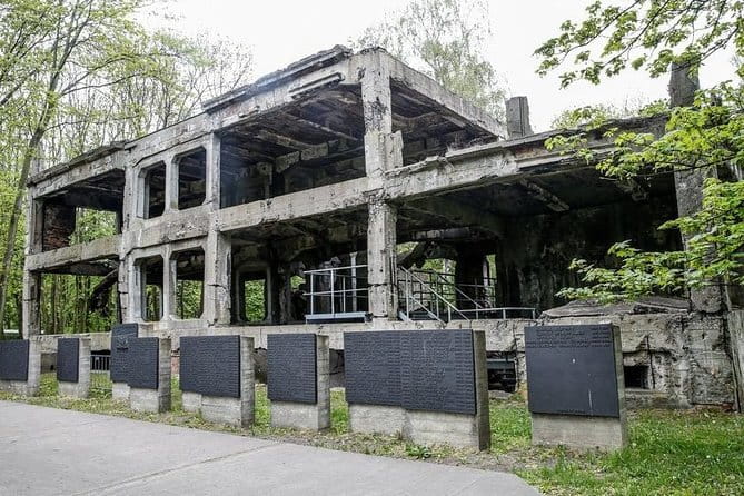 Westerplatte - 2h private trip by luxury car| - The Experience of Westerplatte in Gdansk: A Deep Dive