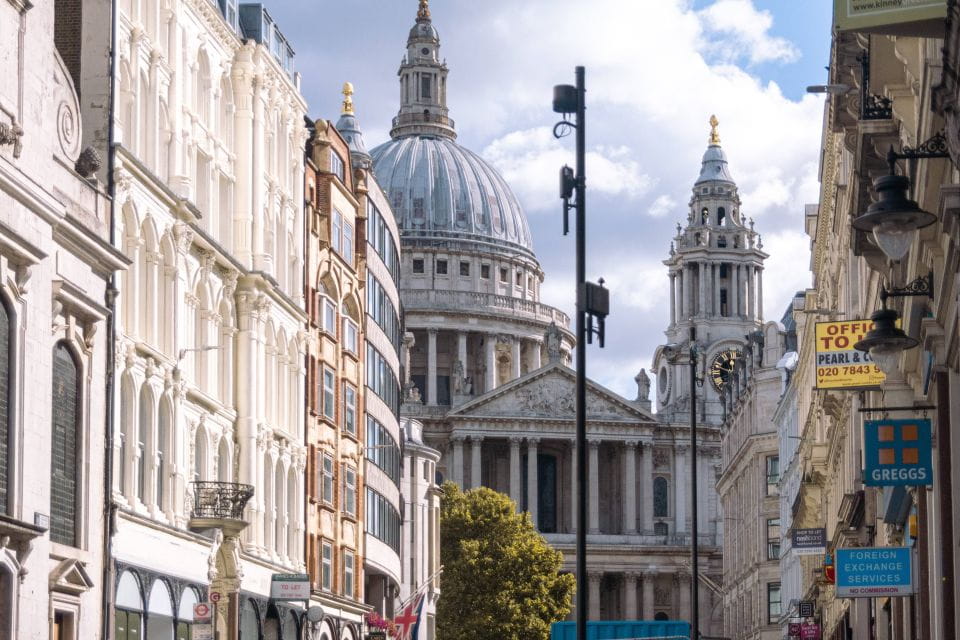 Westminster to Tower Bridge Customized Tour With a Local - Culinary Adventure at Borough Market