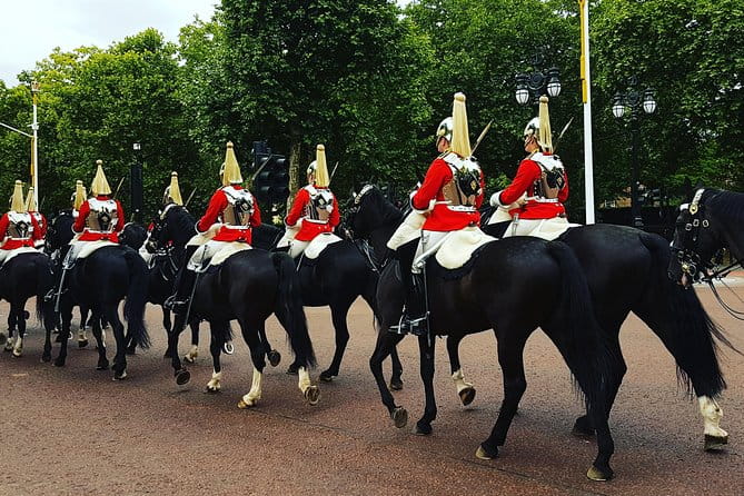 Westminster Walking Tour & Visit The Tower of London - Top Sights in Westminster